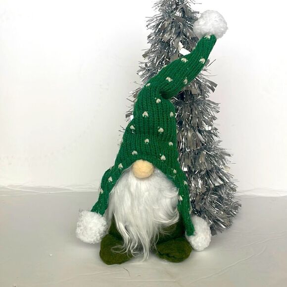 435 - GREEN CHRISTMAS GNOME - Picture 1 of 4